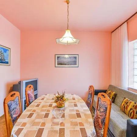 By The Sea - 18590 Appartement Vir