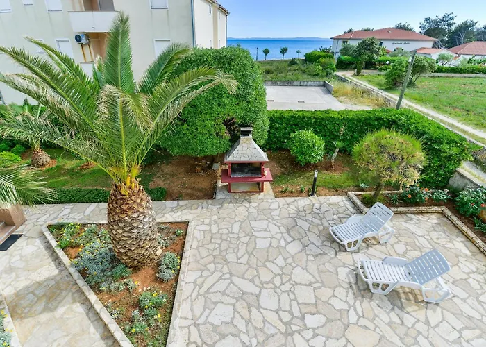 By The Sea - 18590 ויר